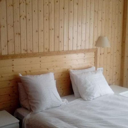 Agradable apartamento con jardín privado en Cerler Exterior foto